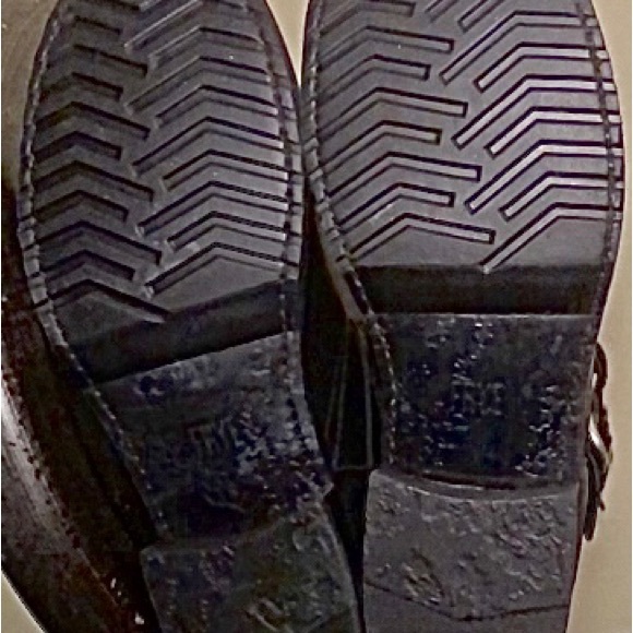 Classic Veronica Slouch Frye Boots- BNIB (complete with new leather smell) - Picture 2 of 3